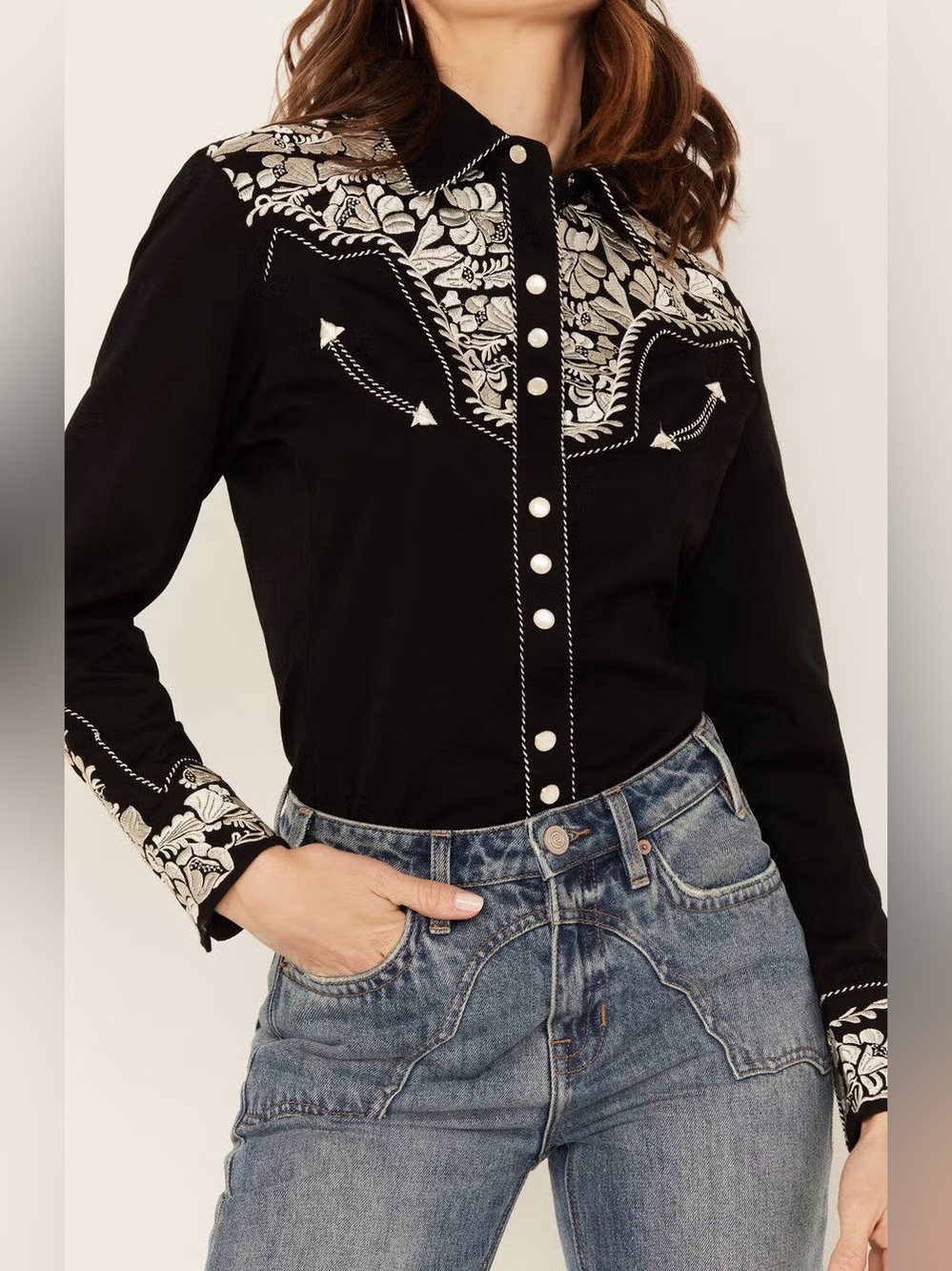 SCULLY WOMEN'S EMBROIDERED LONG SLEEVE PEARL SNAP WESTERN SHIRT